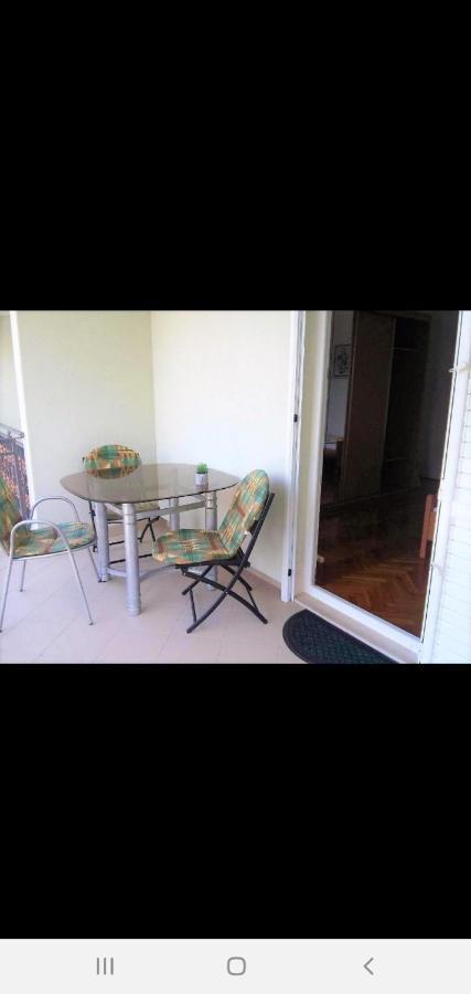 Comfortable Rooms With Small Kitchen Bacina Kültér fotó